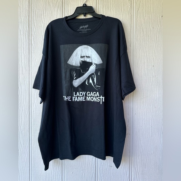 NWOT Lady Gaga Graphic T-Shirt - Picture 1 of 9